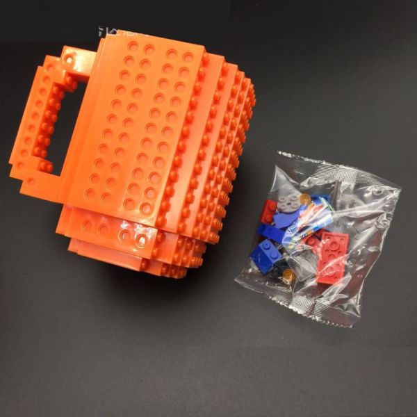 Skodelica i gratis paket lego