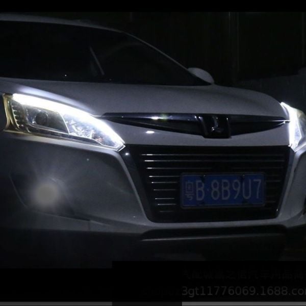 LED trake za prednja svjetla automobila